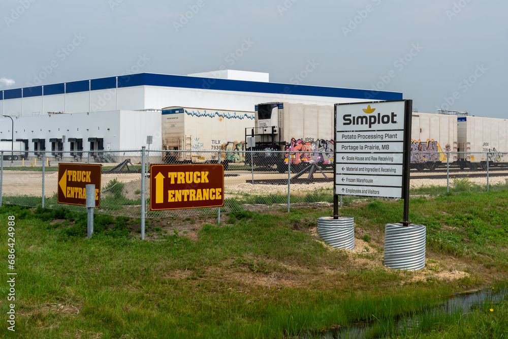 Portage Simplot Simplot Potato Processing Plant in Portage la Prairie, MB, Canada, on ...