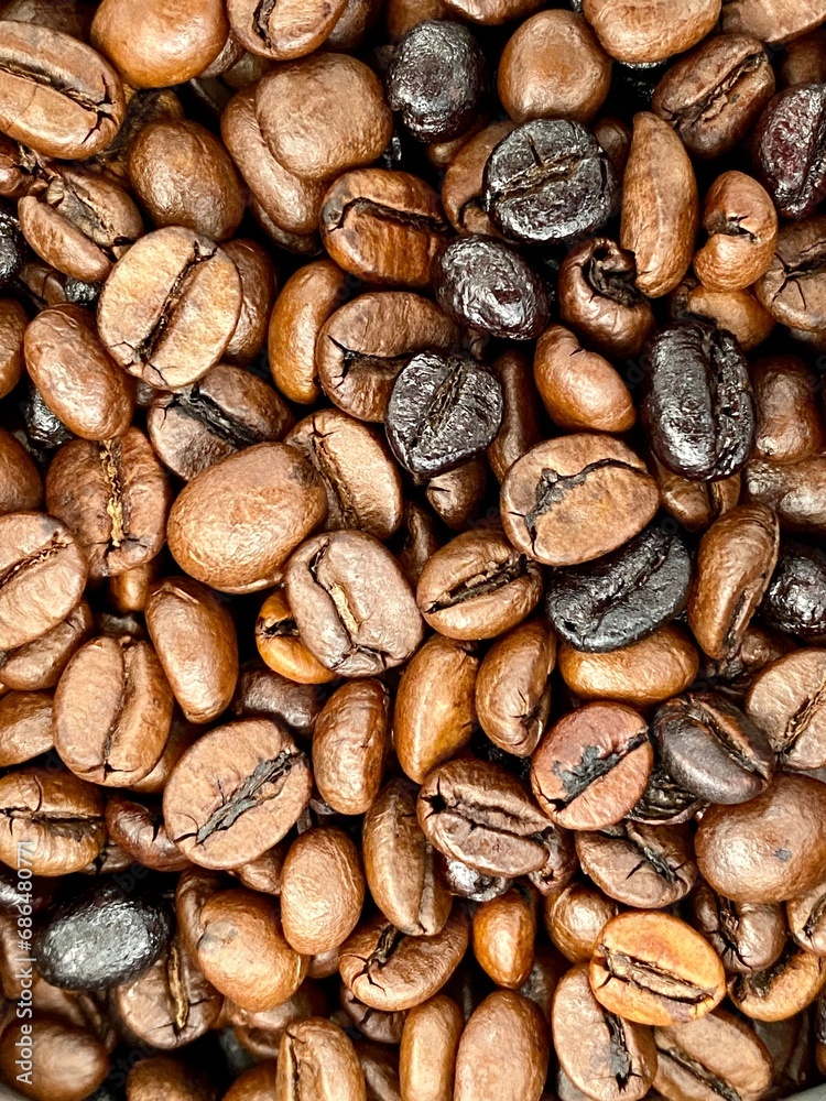 Medium roasted Arabica and Robusta coffee and dark roasted Italian style Medium roasted Arabica and Robusta coffee and dark roasted Italian style