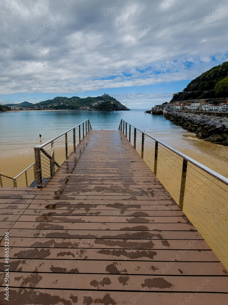 Fototapeta premium pier on the coast