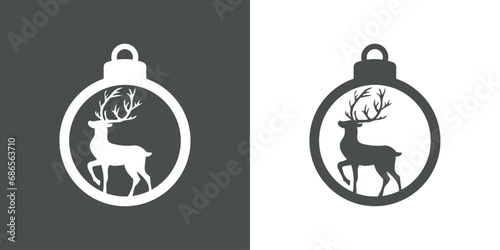 Tiempo de Navidad. Logo con silueta de bola de navidad con ciervo o reno Rudolph de pie para su uso en invitaciones y felicitaciones