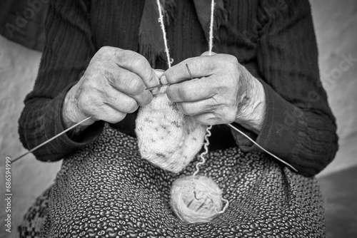 Obraz na płótnie hands crocheting traditional woolen stockings w salonie