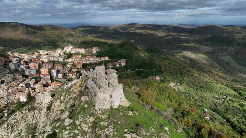 La rocca Frangipane di Tolfa, Lazio, Italia.
Ripresa aerea con drone della Rocca situata in cima alla collina del borgo medievale di Tolfa. photo