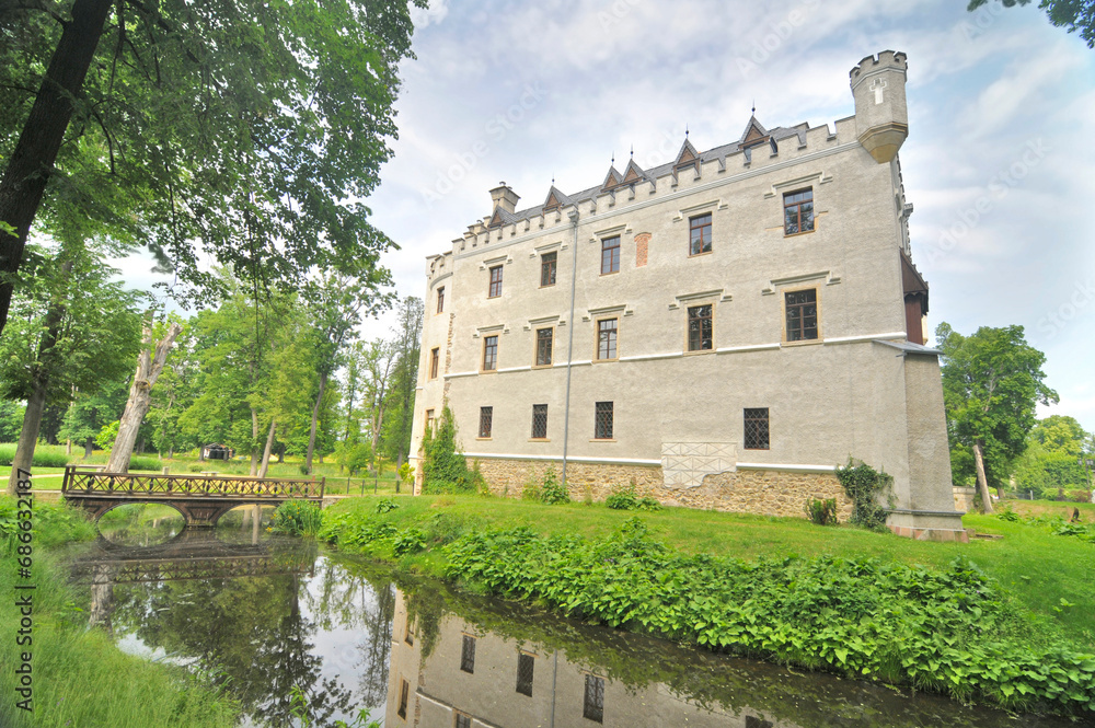 Karpniki Castle (German: Vischbach, Fischbach) - a historic castle located in the village of Karpniki, Poland