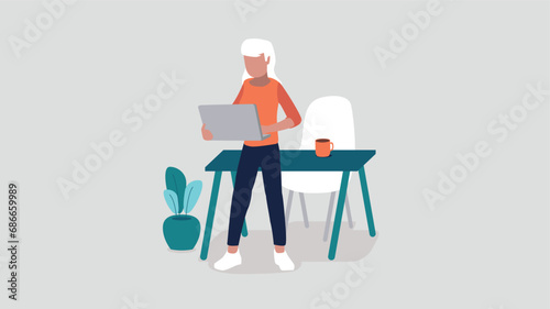 Ein Mann steht vor seinem Schreibtisch mit einem Laptop - Business-Konzept