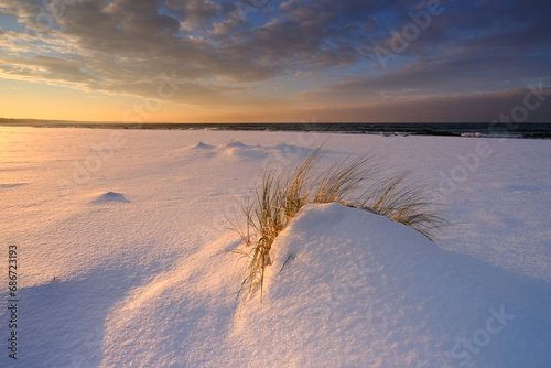 Fototapeta Naklejka Na Ścianę i Meble -  Zima na wybrzeżu Morza Bałtyckiego