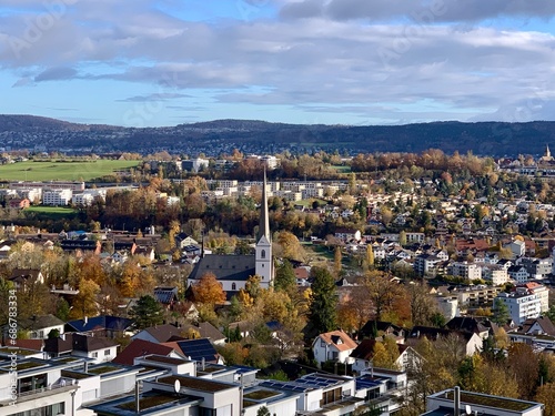 Panorama auf die Stadt Adliswil im Sihltal und die katholische Kirche bis nach Kilchberg, im Kanton Zürich - Schweiz photo