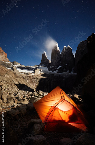 Chile, Patagonie, Nationalpark Torres del Paine, orange tent at night photo