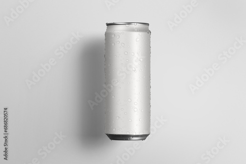 Realistic aluminium can mockup with water drops. soda can.
