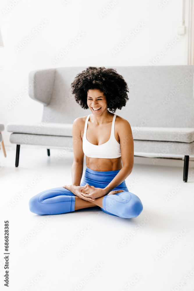 Fototapeta premium Fit young woman practicing yoga