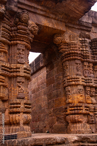 konark sun temple puri sculptures