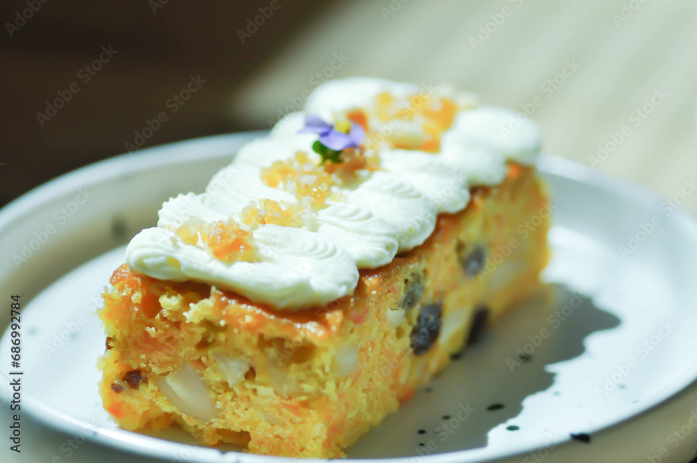 carrot cake with almond and cream topping , almond cake carrot cake with almond and cream topping , almond cake