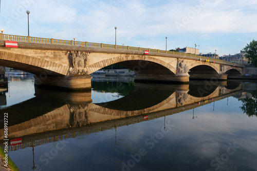 The Invalides bridge in the 7th arrondissement of Paris city 