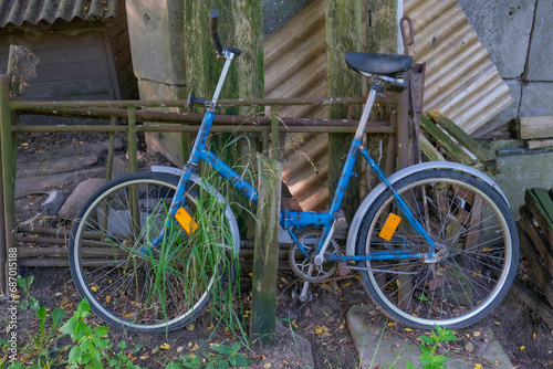 Old rusty bicycle abandoned
