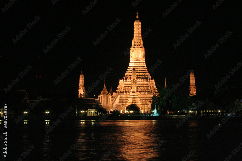 Wat Arun in Bangkok by night