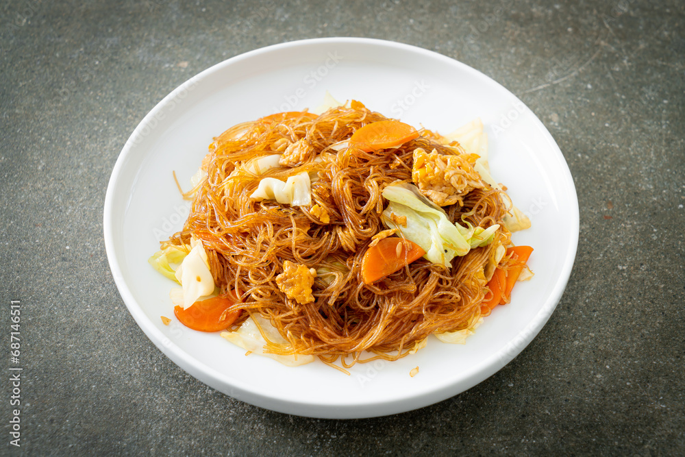 stir fried vermicelli with cabbage, carrot and egg stir fried vermicelli with cabbage, carrot and egg
