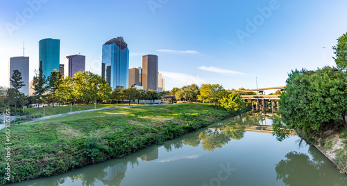 Fotografie skyline of Houston, Texas in morniong light seen from Buffalo bayou park