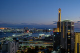 神戸市街地三宮の夜景。神戸市役所展望台より撮影