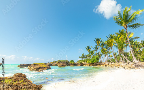 Fototapeta Naklejka Na Ścianę i Meble -  Small cove in Bas du Fort shoreline