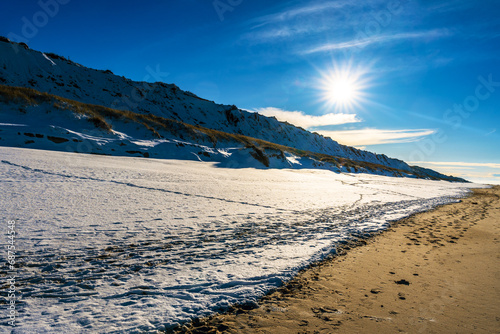 Winterimpression: Schnee am Strand von Sylt