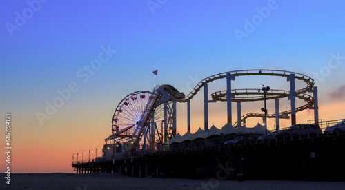 Santa Monica Pier at sunset © espiegle