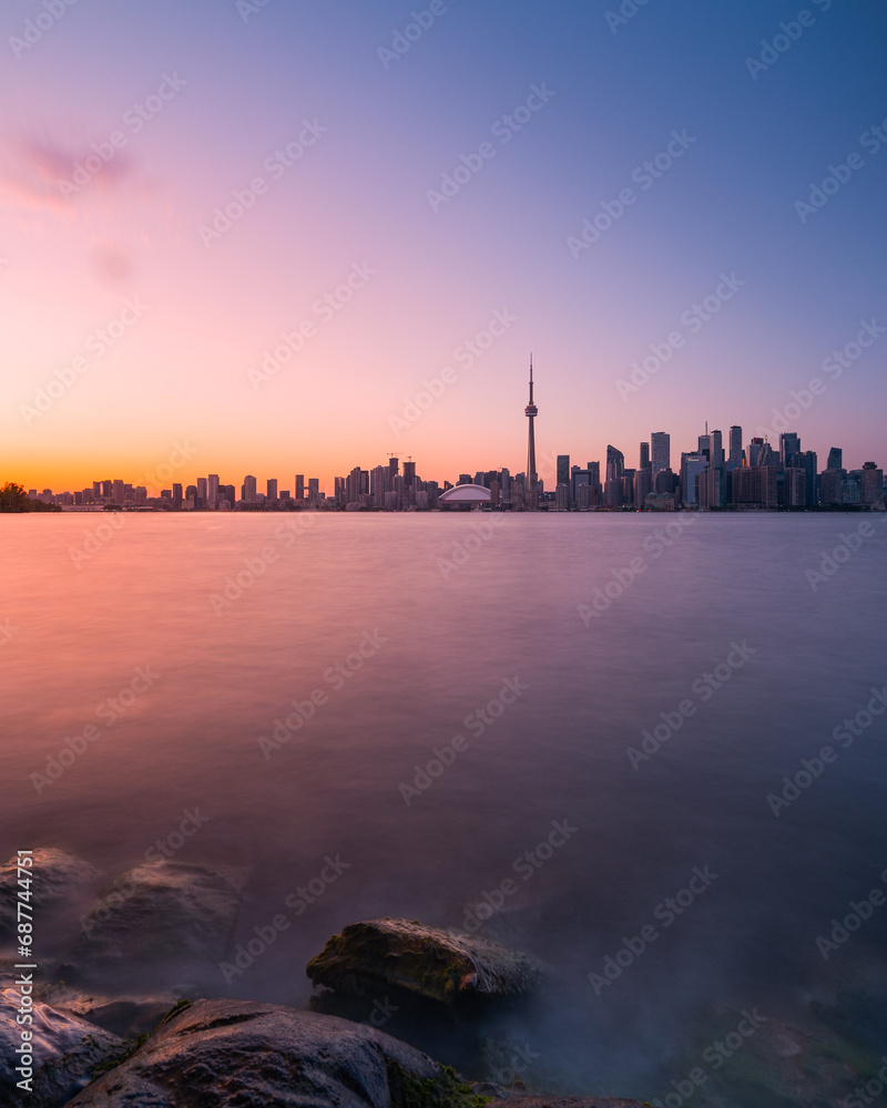 Fototapeta premium Sunset view of the Toronto skyline