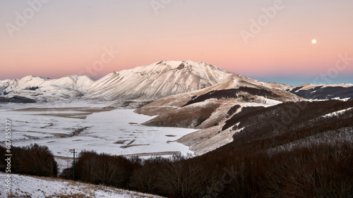 Prima nevicata sul Monte Vettore nel Parco Nazionale dei Sibillini - Castelluccio di Norcia - Perugia photo