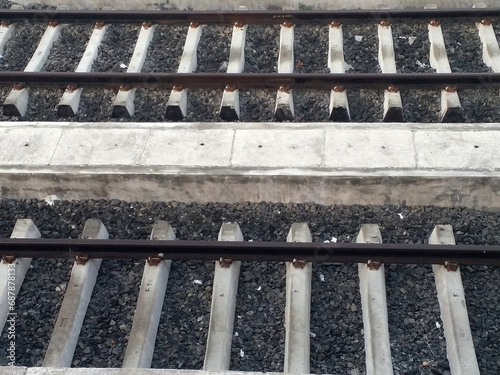 Multiple lines side by side at the railway station