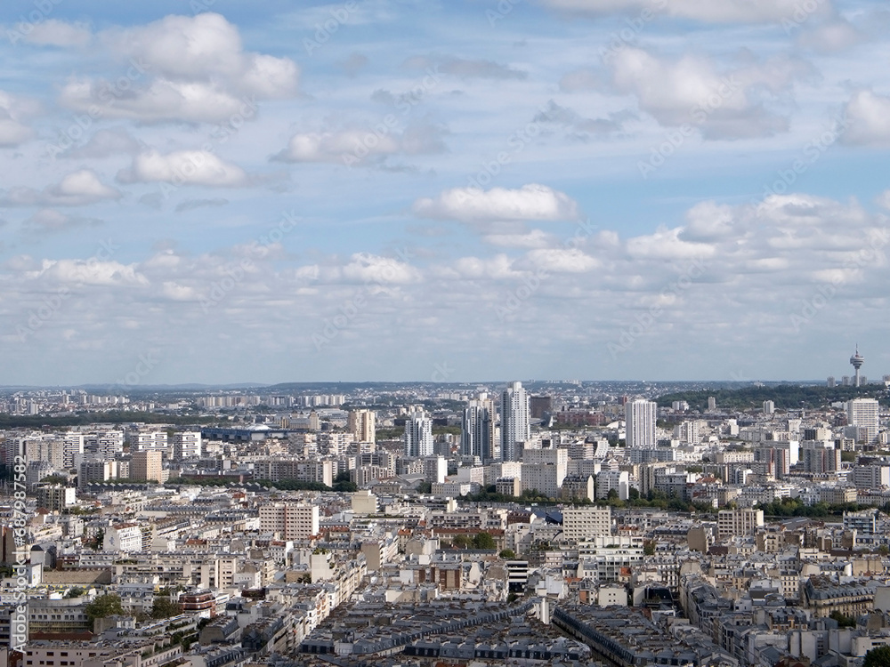 Fototapeta premium Cityscape from the Sacred Heart of Montmartre in Paris, France