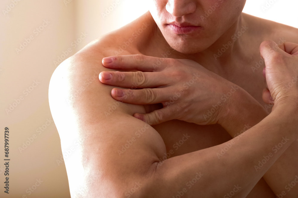 たくましい男性の上腕 たくましい男性の上腕
