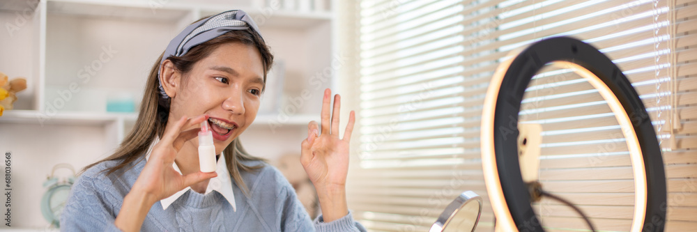 Beauty blogger, Woman teaching how to apply makeup, Recommended cosmetics, Record vlog streaming video. Beauty blogger, Woman teaching how to apply makeup, Recommended cosmetics, Record vlog streaming video.