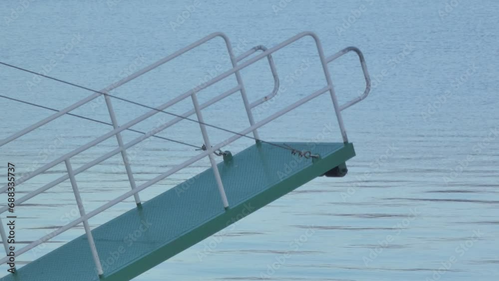 湖畔の桟橋 湖畔の桟橋