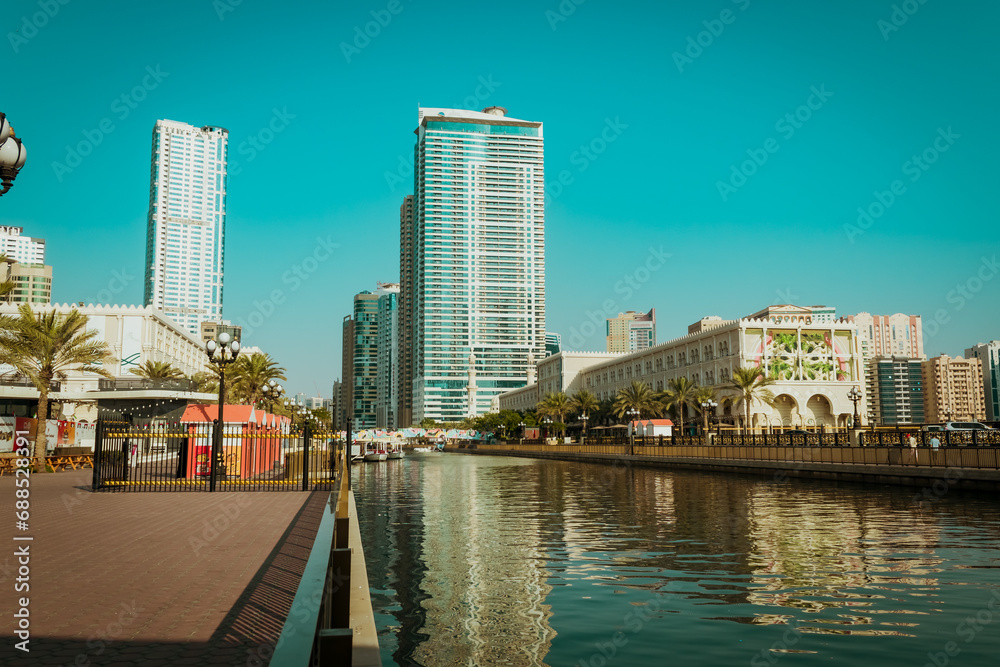 Obraz premium city skyline at daytime