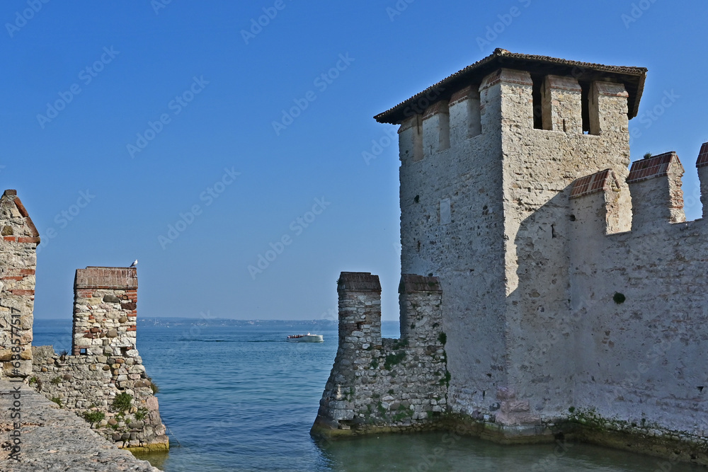 Sirmione, il Castello Scaligero di Sirmione - Lago di Garda, Brescia