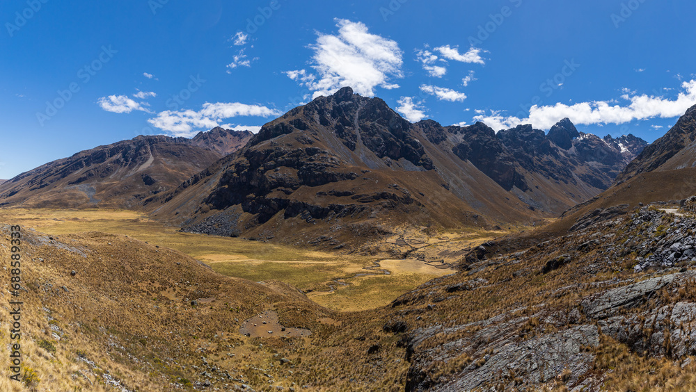 Obraz premium View of the Andes Mountains in the Ancash region.