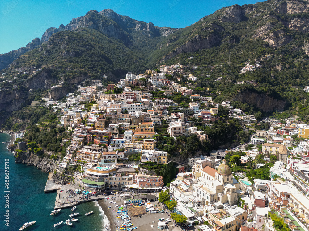 Positano is a seaside town in the southern Italian region of Campania in the province of Salerno. It is the westernmost point of the famous Amalfitana, which is known worldwide for its natural beauty.