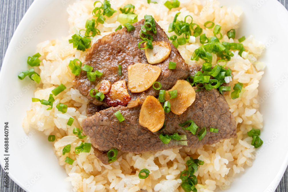 焼肉チャーハン。
焼肉チャーハン。
