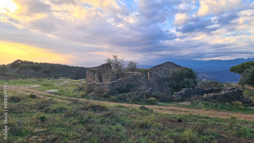 Baie de Figueres (Figueras) au coucher du soleil Baie de Figueres (Figueras) au coucher du soleil