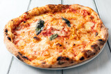 Classica pizza margherita, cibo italiano 