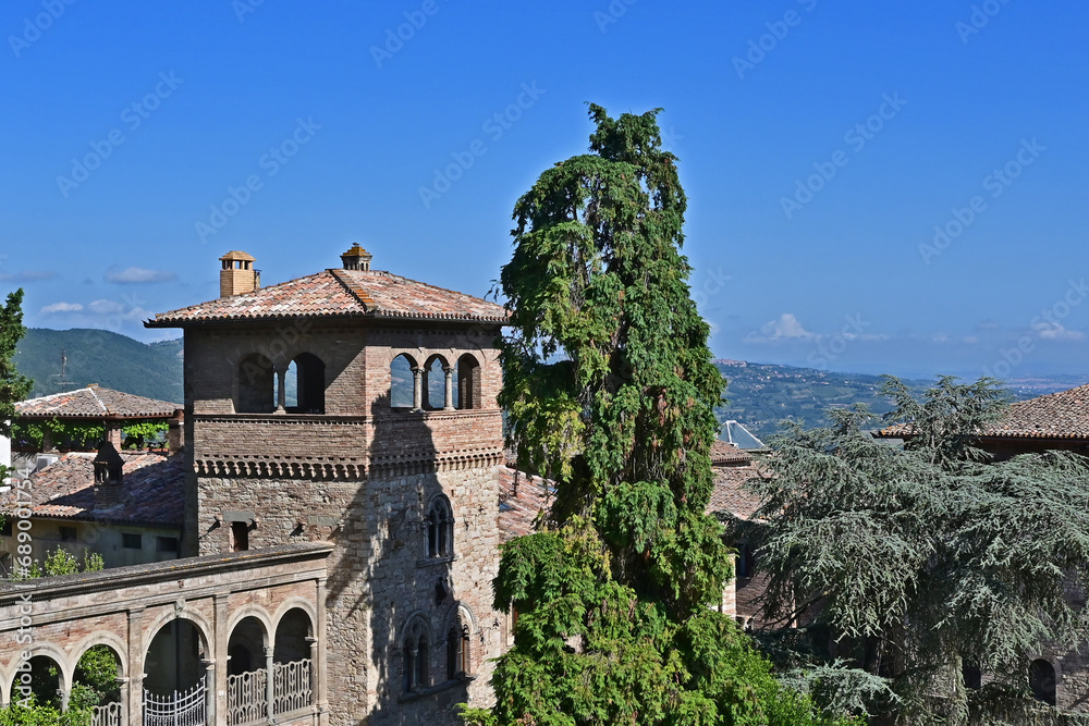 Tetti e colline di Todi, Perugia - Umbria