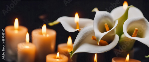 Serenità nel Dolore- Candele e Fiori Calla in un Contesto Funerario