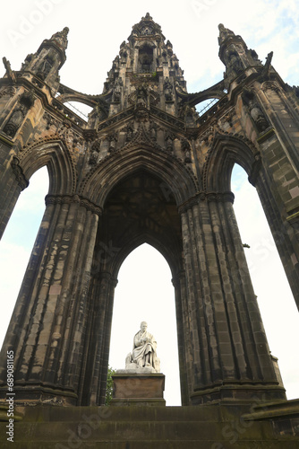 the scott monument in edinburgh photo