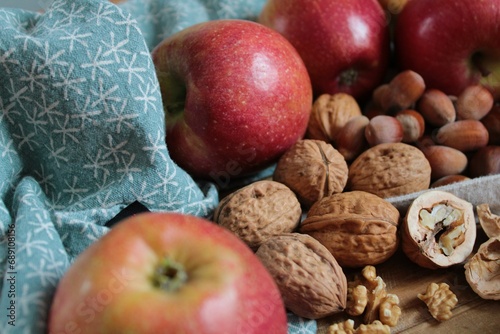 Baking with apples and nuts