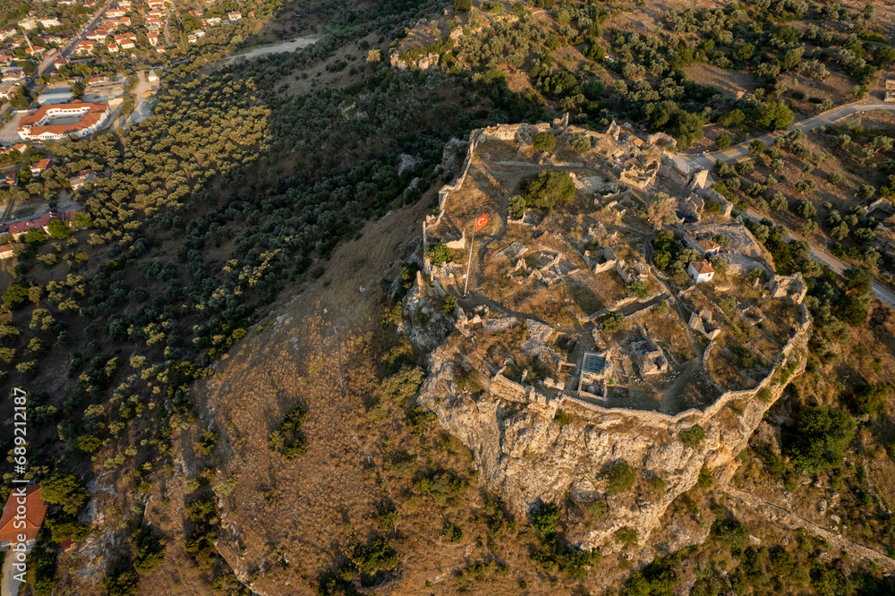 The Castle of Becin, Milas
