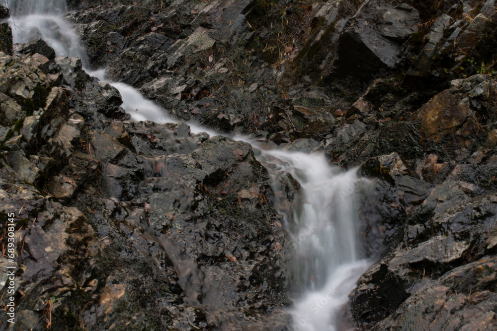 Fototapeta premium waterfall in the mountains