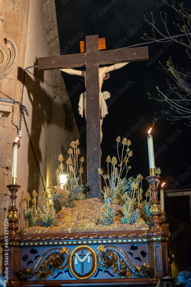 procesion semana santa lunes santo salamanca 2023 ILUSTRE COFRADÍA DE LA SANTA CRUZ DEL REDENTOR Y DE LA PURÍSIMA CONCEPCIÓN DE LA VIRGEN, SU MADRE (VERA CRUZ)