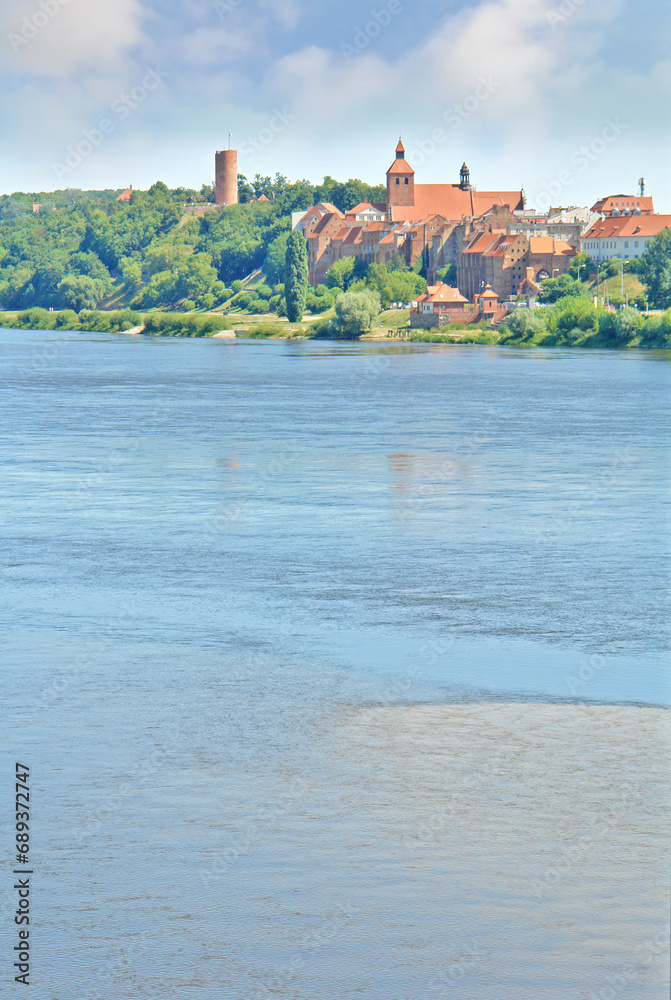 Obraz premium Panorama of Grudziądz from the side of the Vistula River with sandbank