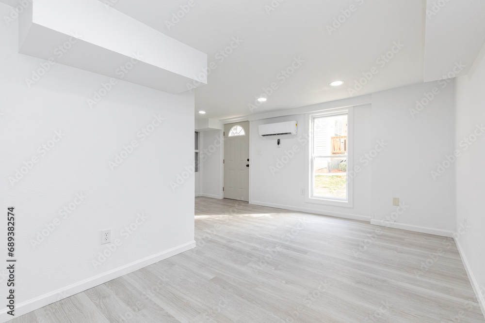 empty room empty room