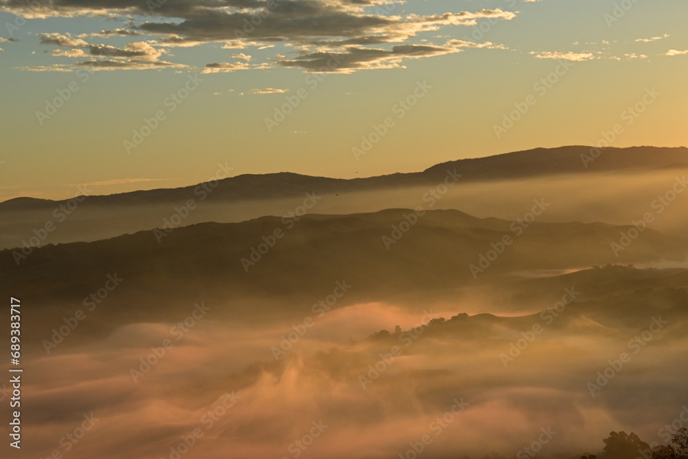 Obraz premium sunrise over the mountains