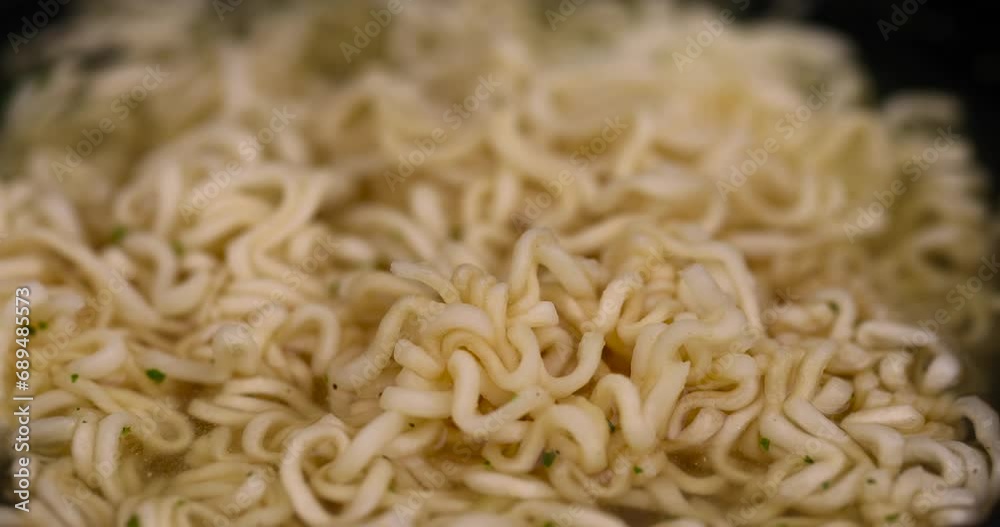 instant noodles during cooking, cooking dishes using instant pasta instant noodles during cooking, cooking dishes using instant pasta