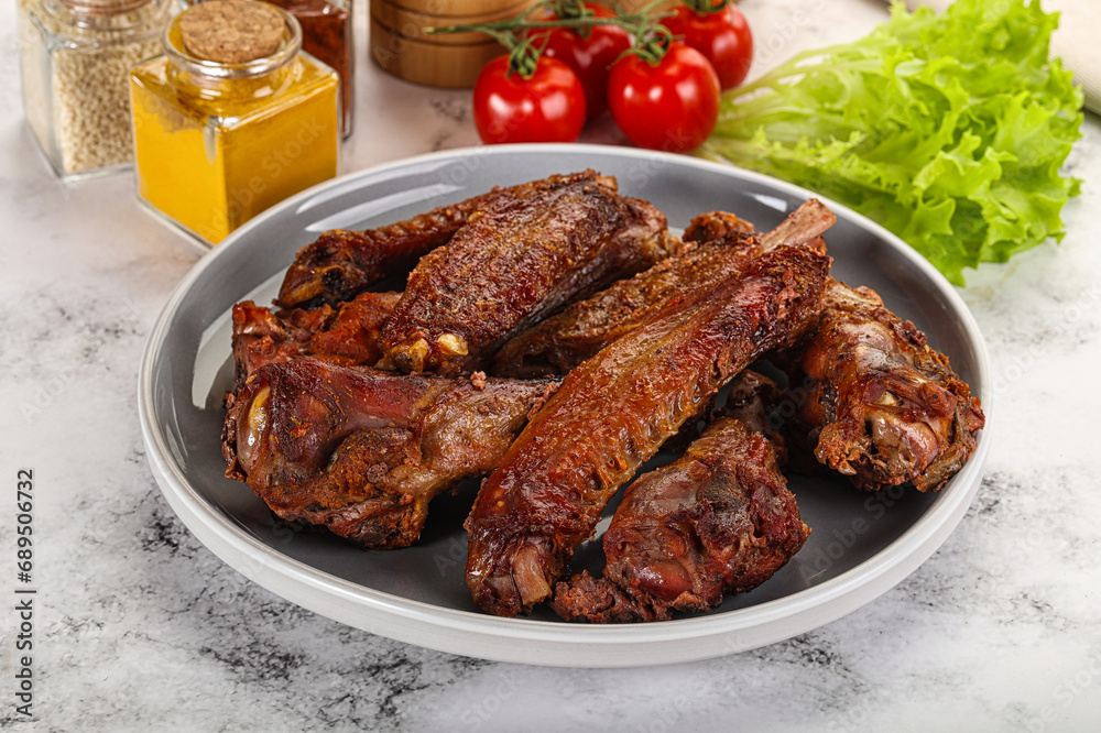 Roasted duck wings with sauce Roasted duck wings with sauce